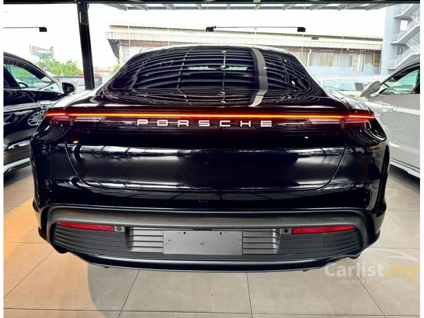 2020 Porsche Taycan 4S Sedan