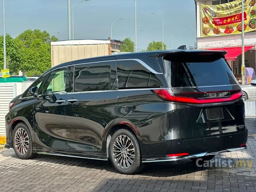 2024 Lexus LM 500h Version L 6 Seater MPV