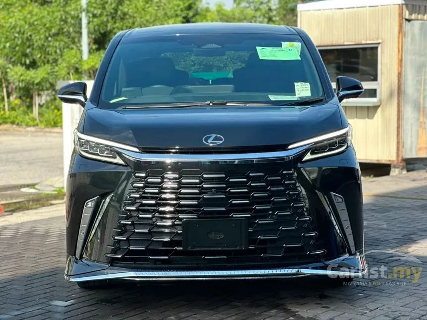 2024 Lexus LM 500h Version L 6 Seater MPV