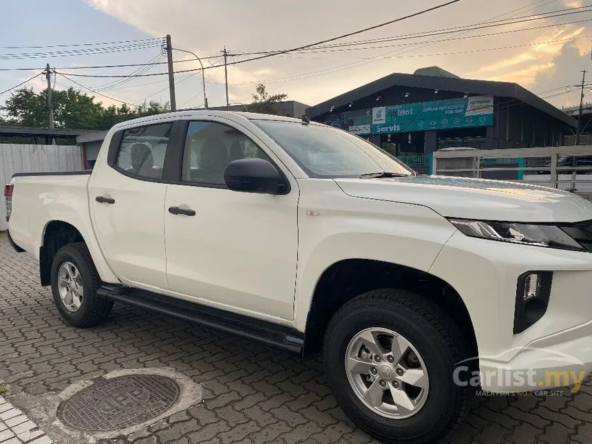 2023 Mitsubishi Triton VGT Dual Cab Pickup Truck