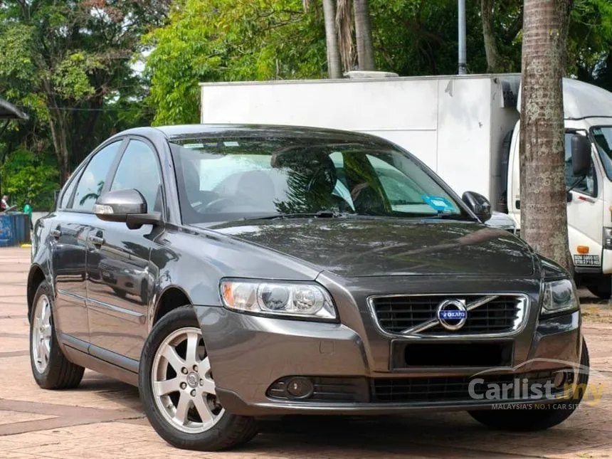 2010 Volvo S40 Sedan