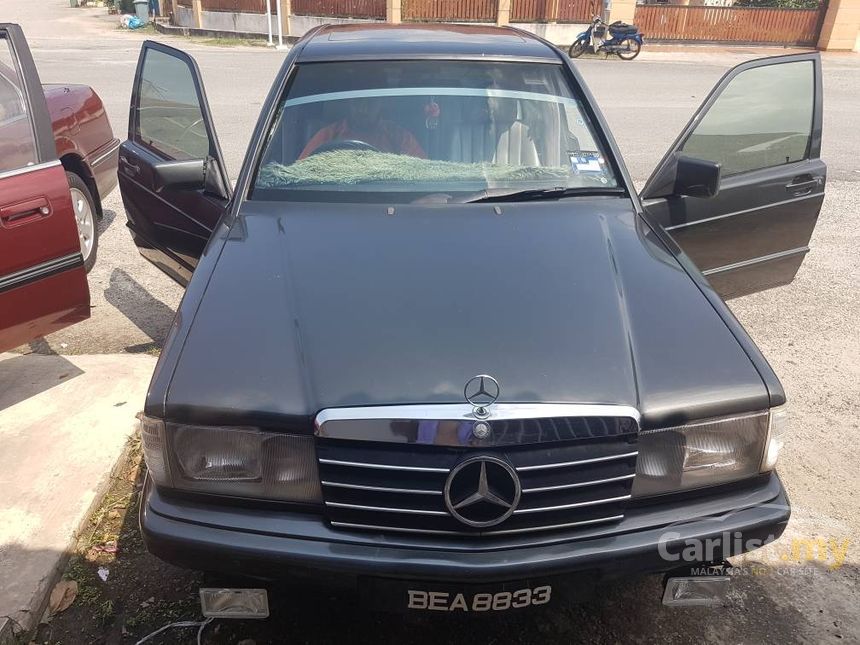1988 Mercedes-Benz 190E Sedan