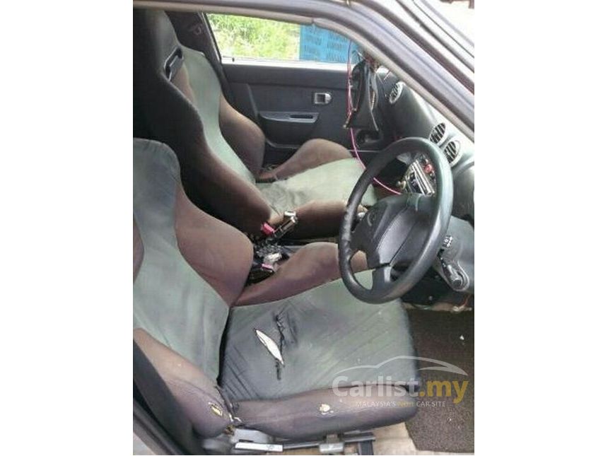 2005 Proton Saga Iswara S SE Hatchback