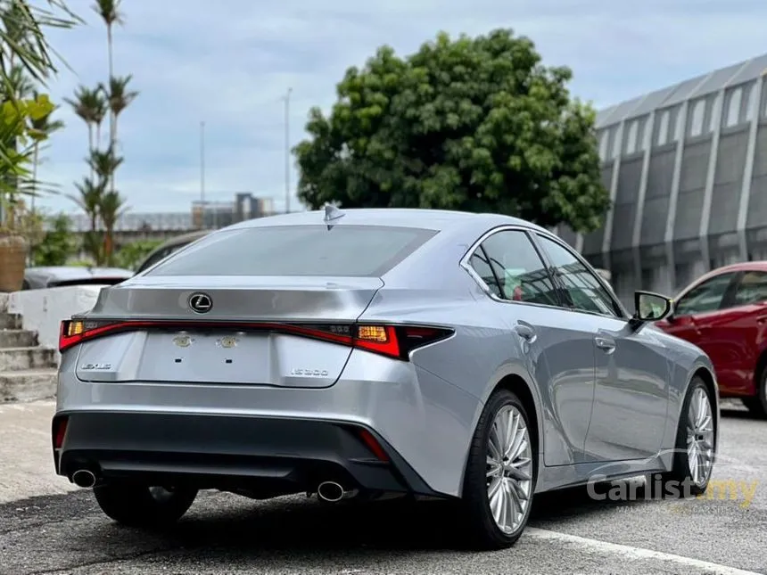 2022 Lexus IS 300 F Sport Sedan