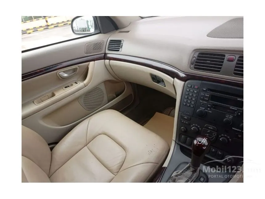 2002 Volvo S80 Limousine