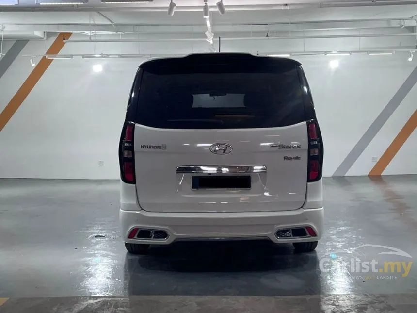 2018 Hyundai Grand Starex Royale MPV