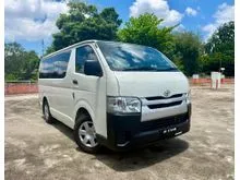2022 Toyota Hiace 2.5 Window Van Van