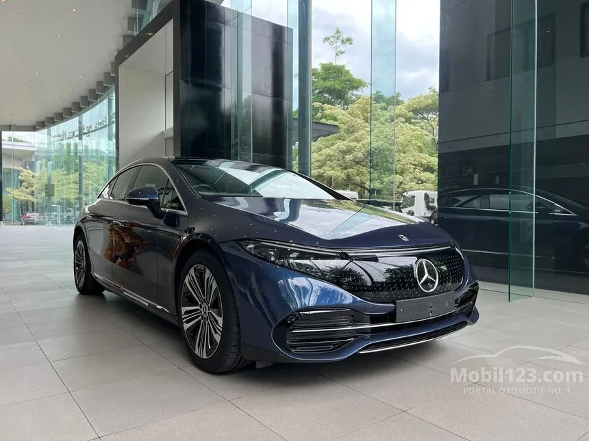 Mercedes Benz Eqs 450 Electric Art