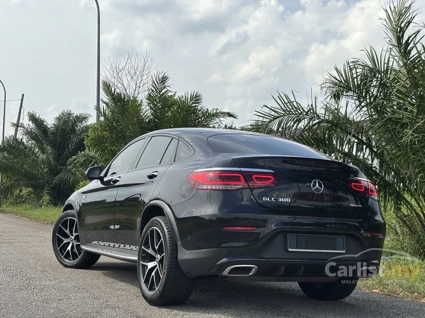 2022 Mercedes-Benz GLC300 4MATIC AMG Line Coupe