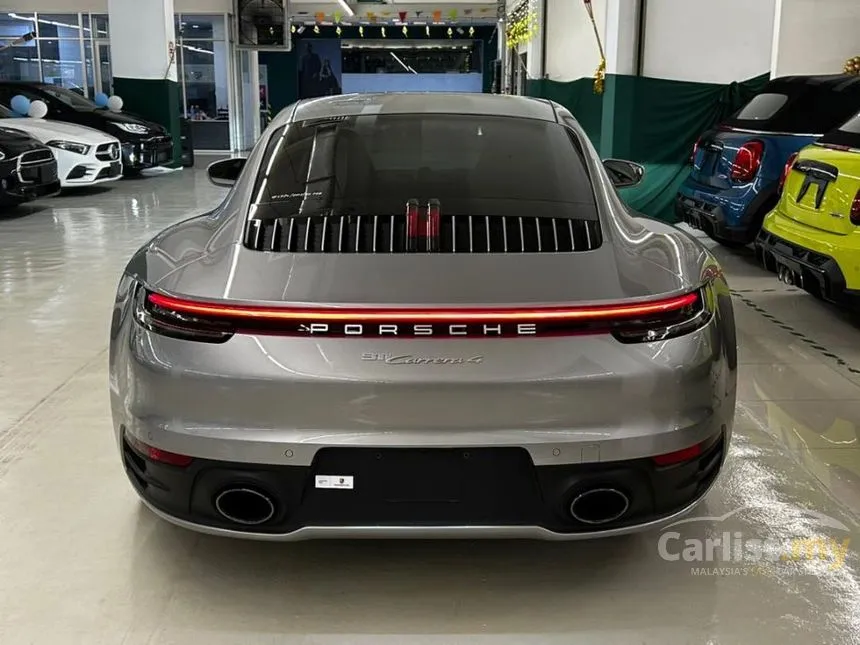 2022 Porsche 911 Carrera 4S Coupe