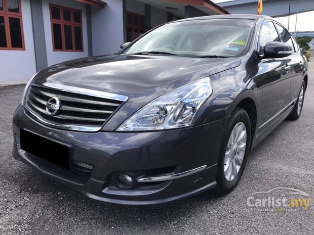 Nissan tiana 2012