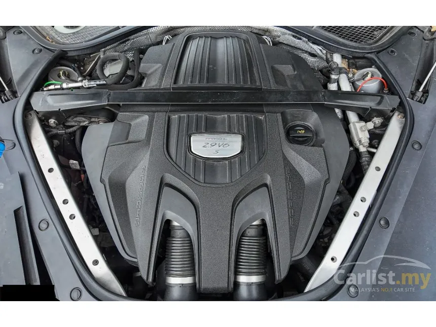 2016 Porsche Panamera 4S Hatchback