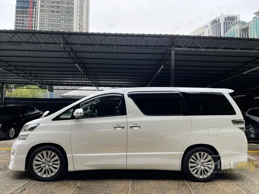 2013 Toyota Vellfire Z MPV