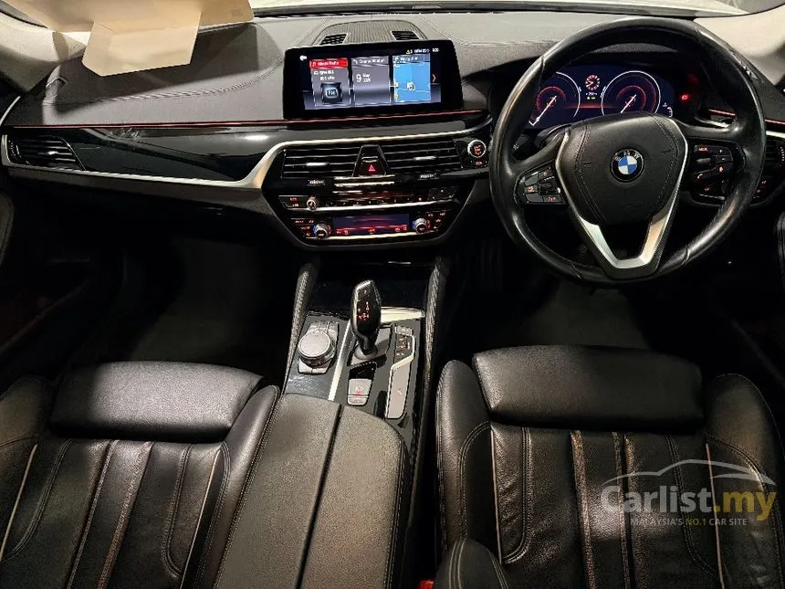 2019 BMW 520i Luxury Sedan