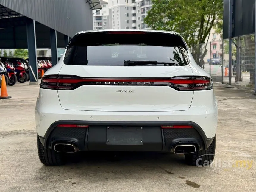 2022 Porsche Macan SUV