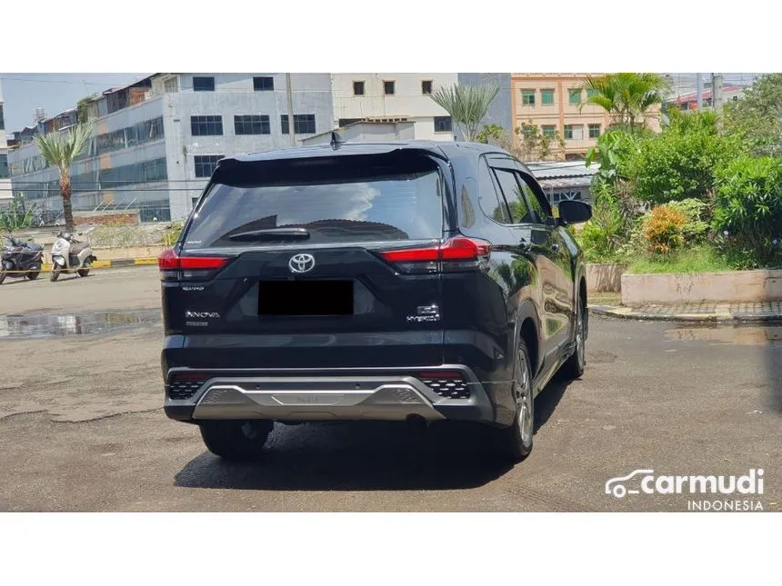 2025 Toyota Kijang Innova Zenix Q HV TSS (Non Premium Color) MPV