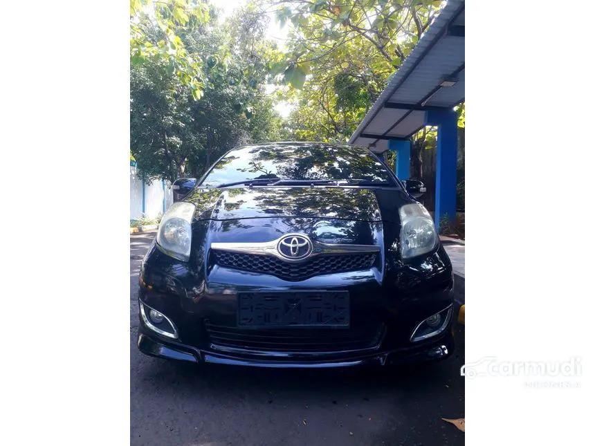 2011 Toyota Yaris S Limited Hatchback