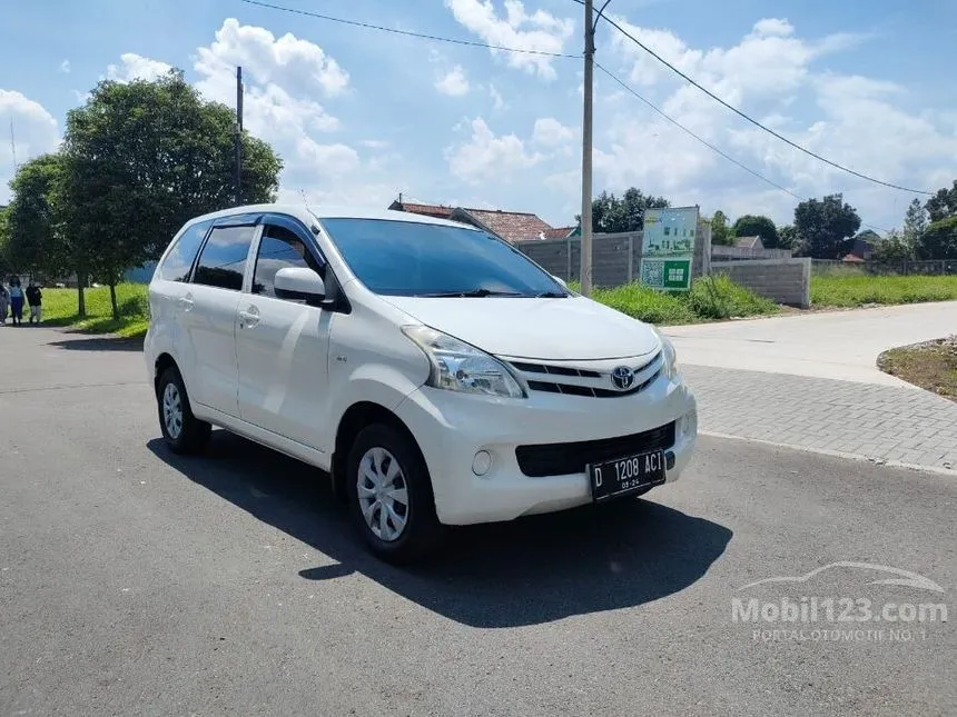 Jual Mobil Toyota Avanza 2014 E 1.3 di Jawa Barat Manual MPV Putih Rp 115.000.000