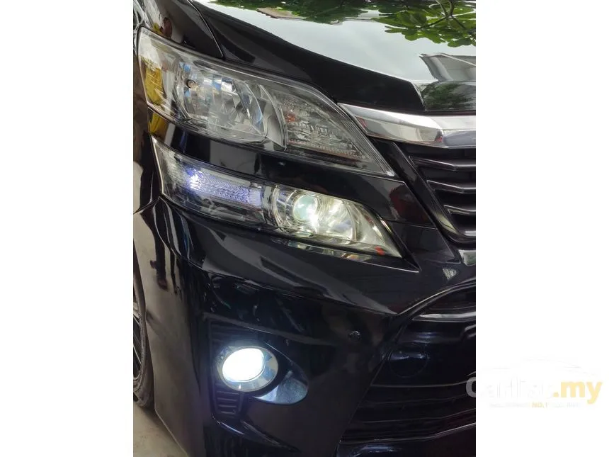 2012 Toyota Vellfire Z MPV