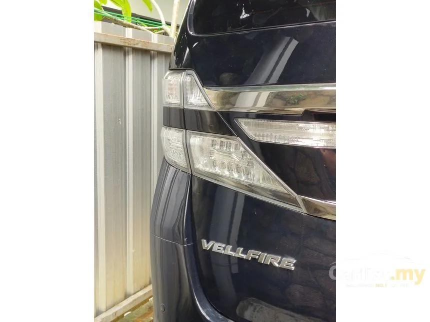 2012 Toyota Vellfire Z MPV