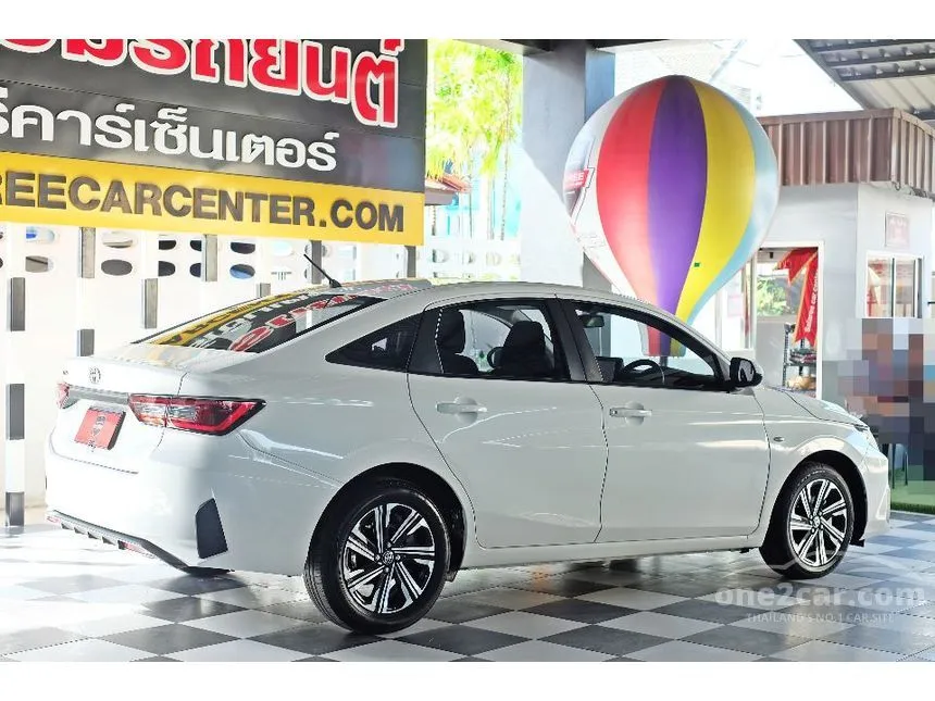 2024 Toyota Yaris Ativ Sport Sedan