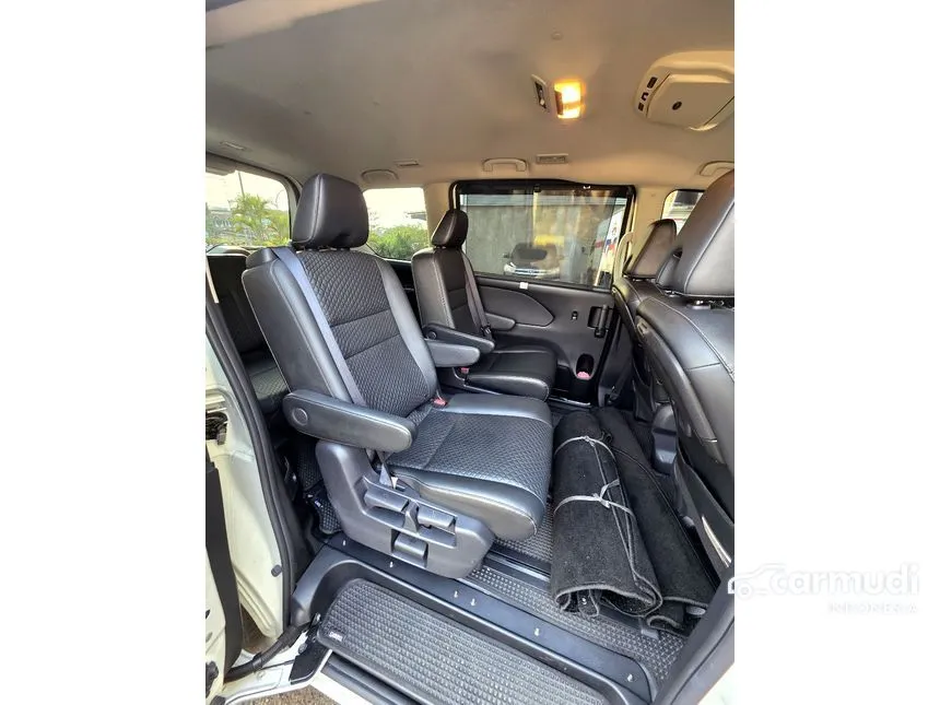 2022 Nissan Serena Highway star (2 Tone) MPV