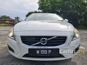 2014 Volvo V60 2.0 T5 Wagon
