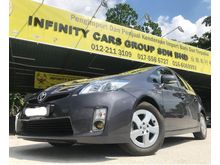 2013 Toyota Prius 1.8 Hybrid Luxury LOW MILEAGE