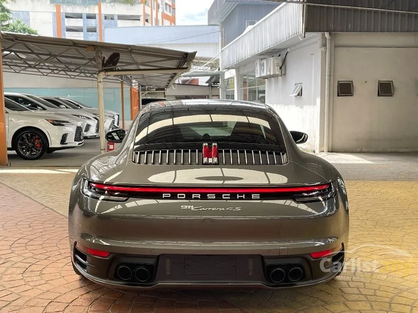 2020 Porsche 911 Carrera 4S Coupe