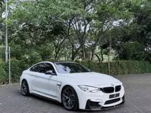 2015 BMW M4 3.0 Coupe Alpine White on Black Merino Leather Seat