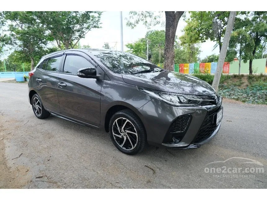 2022 Toyota YARIS Sport Hatchback