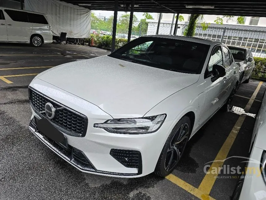 2023 Volvo S60 Recharge T8 PHEV Sedan