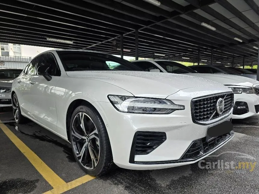 2023 Volvo S60 Recharge T8 PHEV Sedan