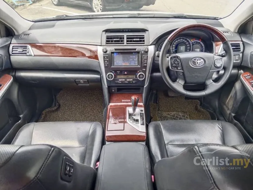2014 Toyota Camry V Sedan