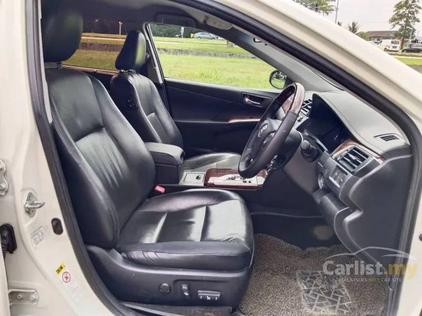 2014 Toyota Camry V Sedan