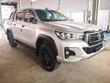 2019 Toyota Hilux (BLACK EDITION )