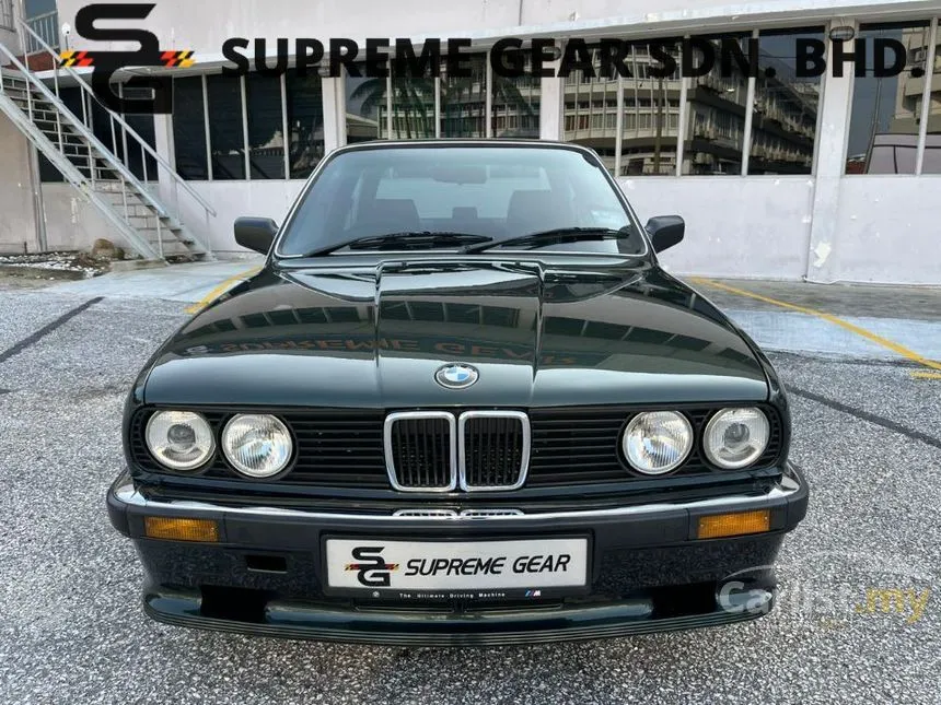 1987 BMW 320i Sedan