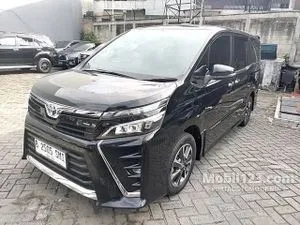 2020 Toyota Voxy 2.0 MPV
