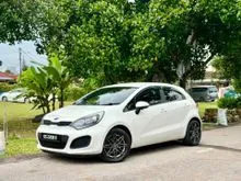 ON THE ROAD 2014 Kia Rio 1.4 UB Hatchback