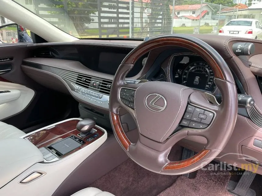 2018 Lexus LS500h Executive Sedan