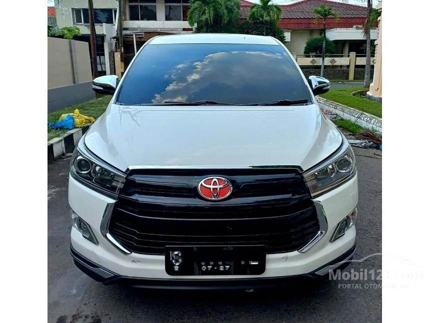 Jual Mobil Toyota Innova Venturer 2017 2.0 di Jawa Timur Automatic Wagon Putih Rp 314.000.000