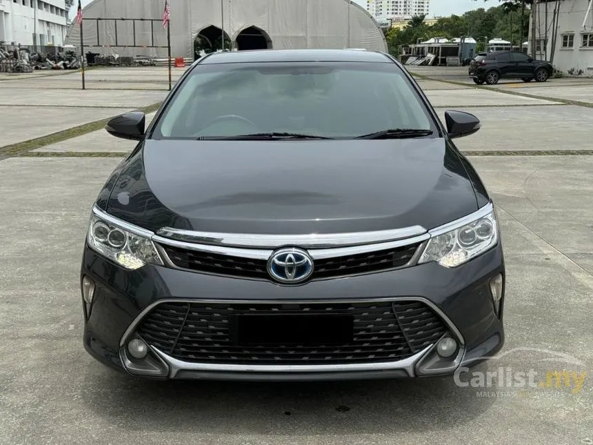 2016 Toyota Camry Hybrid Sedan