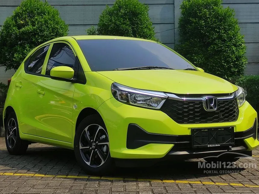 Jual Mobil Honda Brio 2024 E Satya 1.2 di Banten Automatic Hatchback Kuning Rp 183.300.000