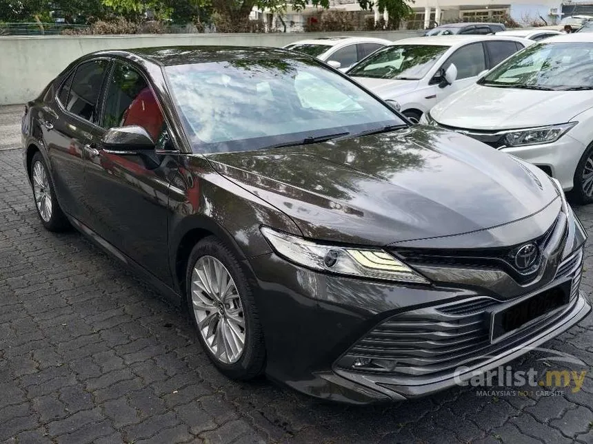 2019 Toyota Camry V Sedan
