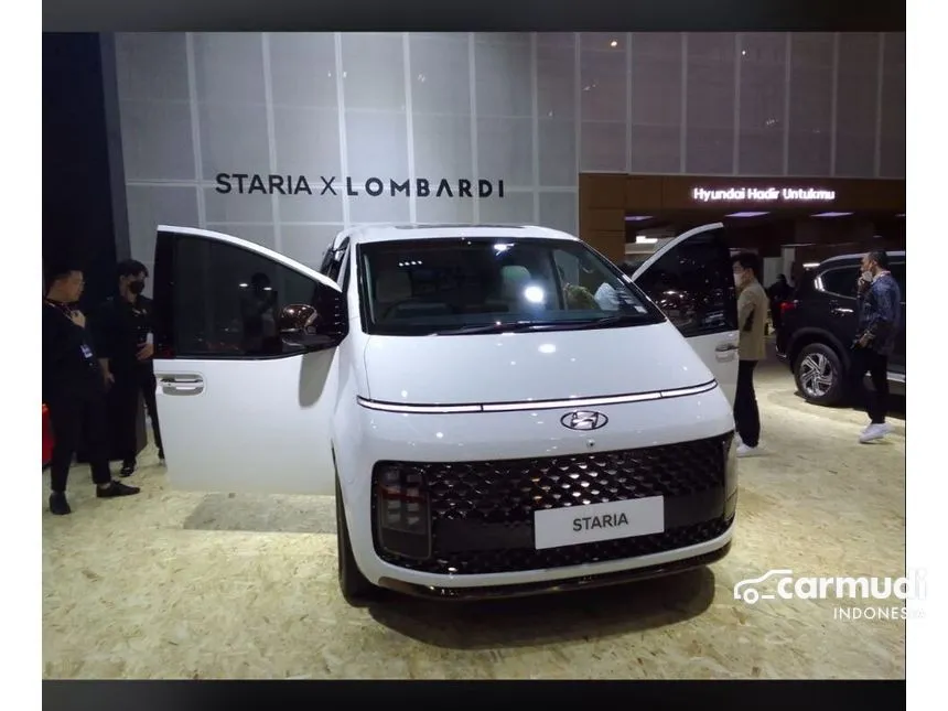 Jual Mobil Hyundai Staria 2023 Lombardi 2.2 di DKI Jakarta Automatic Wagon Putih Rp 1.368.750.000