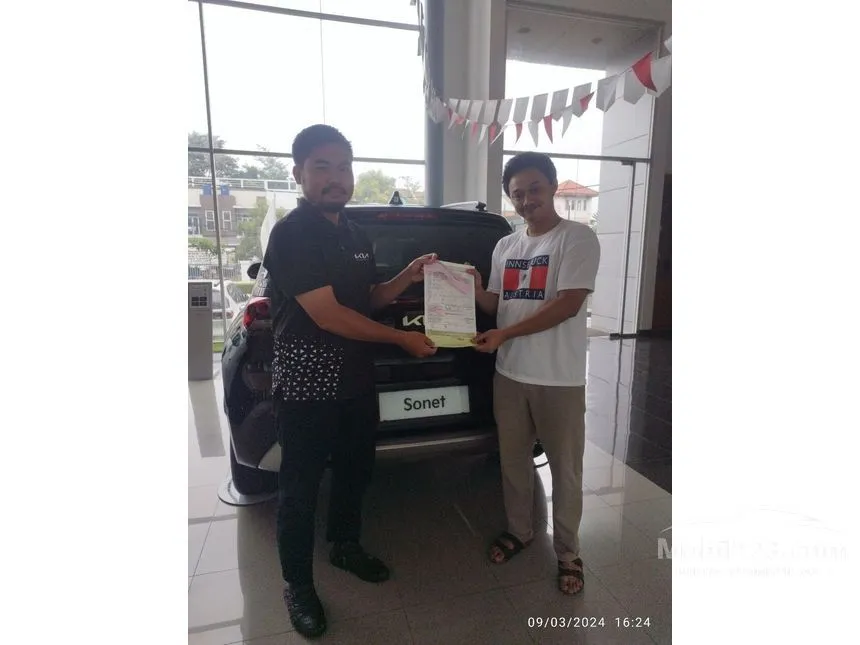 Jual Mobil KIA Sonet 2023 Premiere 1.5 di Banten Automatic Wagon Silver Rp 346.000.000