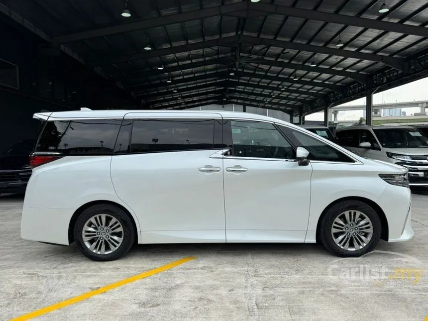 2025 Toyota Alphard Executive Lounge MPV