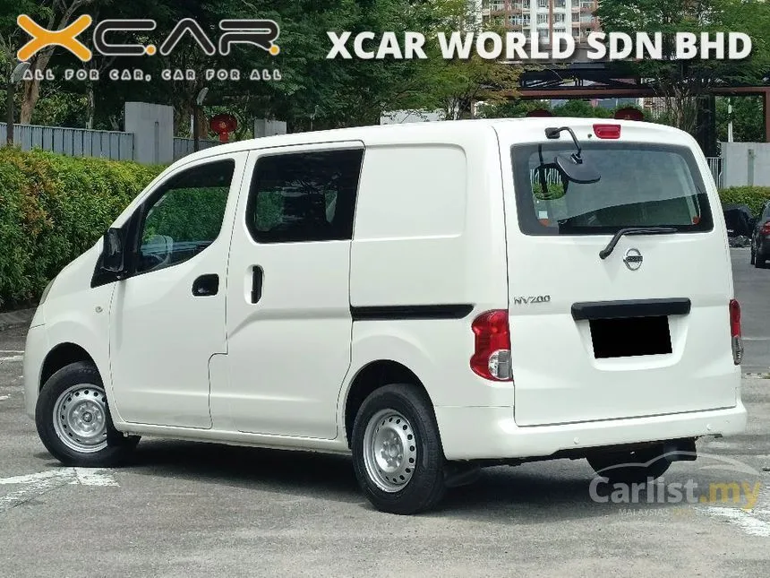 2018 Nissan NV200 Semi Panel Van