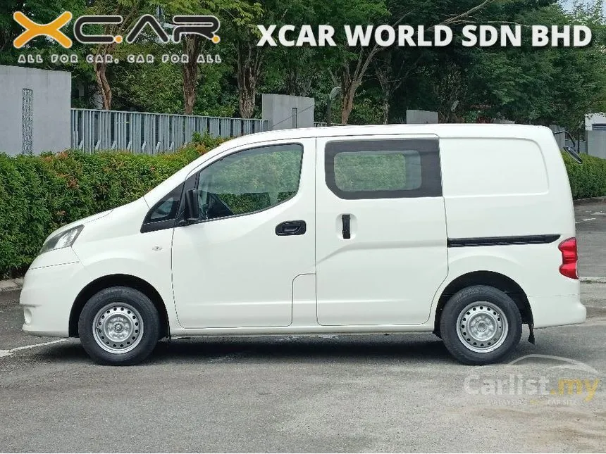 2018 Nissan NV200 Semi Panel Van