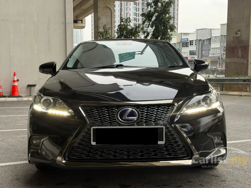 2013 Lexus CT 200h Luxury Hatchback